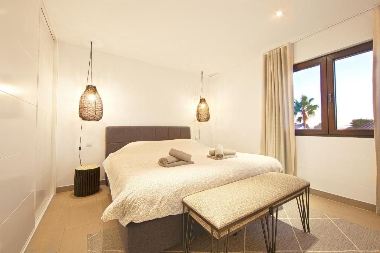 Modern Villa close to Costabella beach Marbella Exterior foto